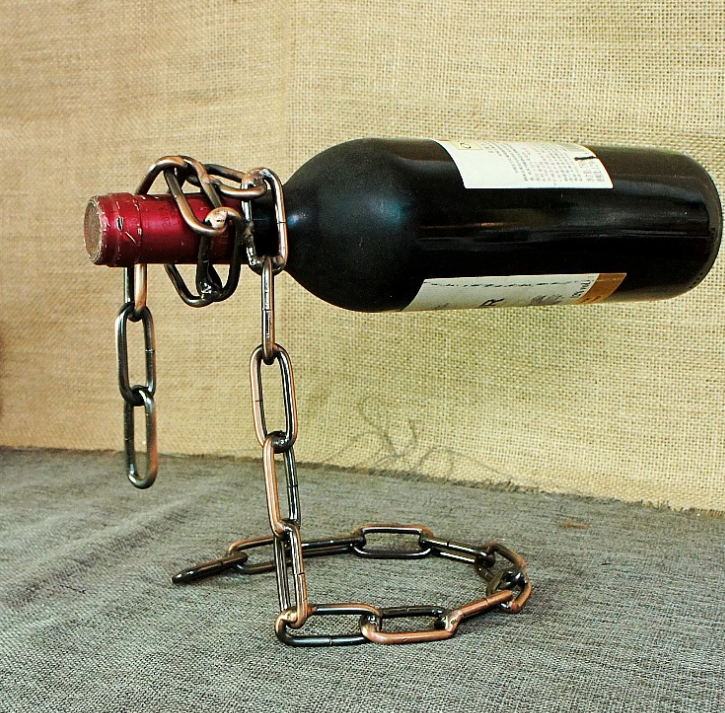 Creative Novelty Magic Illusion Floating Wine Bottle Holder''